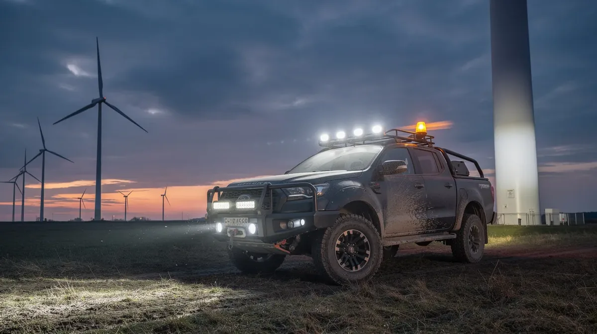 Lampy robocze LED dla pojazdów serwisowych OZE