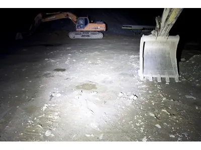 BULLPRO Lampa robocza LED 50W 3900lm 9-32V - 5x10W CREE - Zdjęcie 2