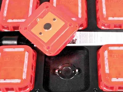 Zestaw 6 Lamp Ostrzegawczych LED w Walizce - Pomarańczowe, Bezprzewodowe 2.4GHz, Akumulatorowe - Zdjęcie 3