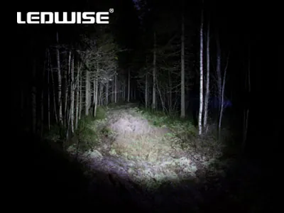 LEDWISE Saint - Latarka Kompaktowa 1000lm CREE XP-L z Magnesem i Ładowaniem USB - Zdjęcie 8