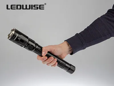 Ledwise 1700-AT787 Latarka Ręczna Akumulatorowa 930lm Zasięg 430m CREE XP-L HD - Zdjęcie 6