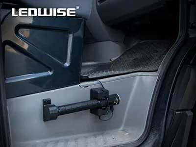 Ledwise 1700-AT787 Latarka Ręczna Akumulatorowa 930lm Zasięg 430m CREE XP-L HD - Zdjęcie 9