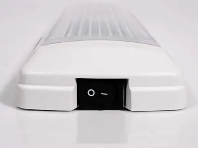 Lampa LED do wnętrza pojazdu 24V 2x4W 6000K biała obudowa z włącznikiem - Zdjęcie 2